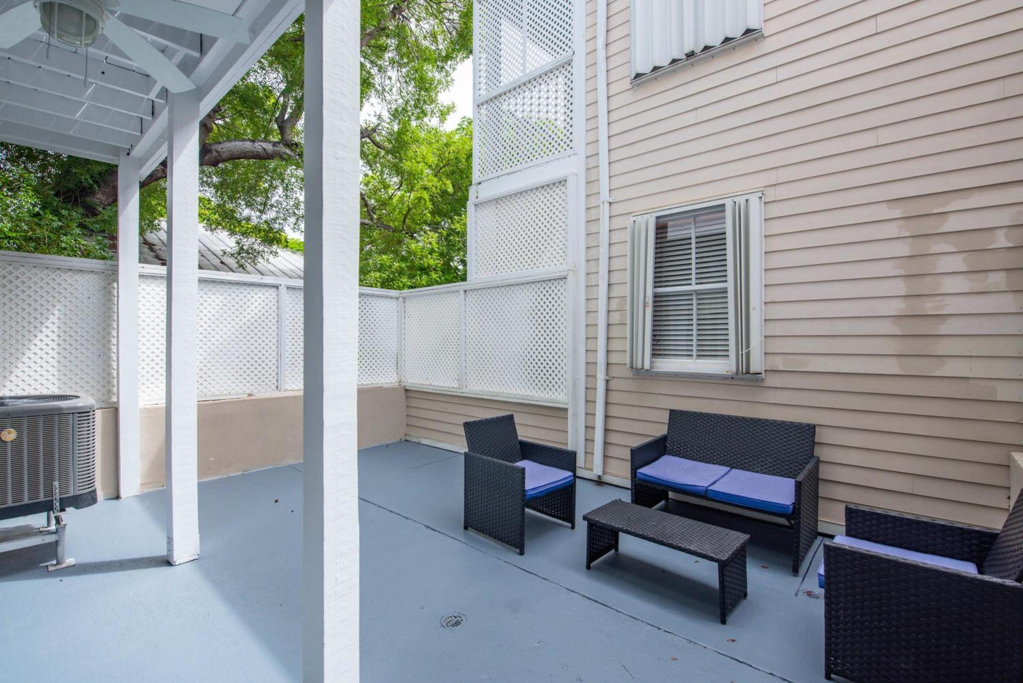 New Casa Caribe By Brightwild- Two-Story Condo Rooftop Pool Key West Exterior foto